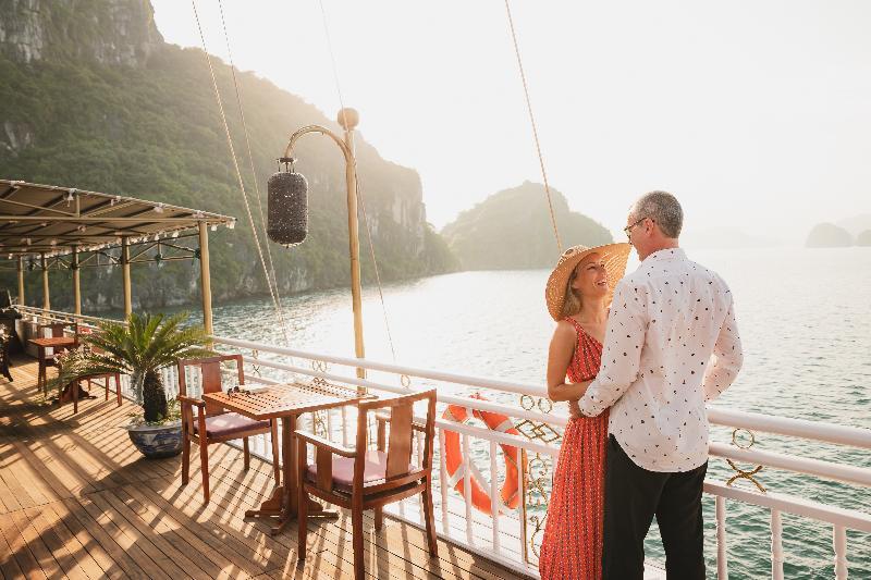 הלונג Heritage Line Violet Cruise - Halong Bay & Lan Ha Bay מראה חיצוני תמונה